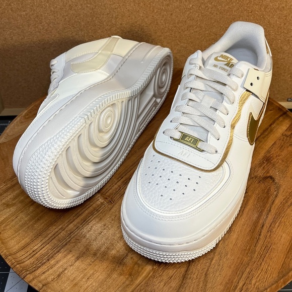 Nike
Air force 1
Shadow
Nwot - Picture 2 of 12